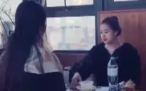 Truyền bá mê tín dị đoan từ chiêu trò xem bói qua bát nước