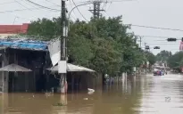 Chia sẻ khó khăn với người dân vùng rốn lũ Quảng Bình