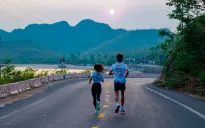 Giải marathon quốc tế VTV LPBank 2024: Rực rỡ sắc màu hoàng hôn Cát Bà