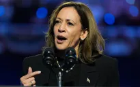 Bà Harris lên tiếng sau phát ngôn "vạ miệng" của Tổng thống Joe Biden