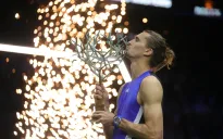 Alexander Zverev lên số 2 thế giới sau Paris Masters