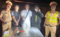 Hà Nội: Lực lượng 141 thu giữ súng, đạn và ma túy trên xe ô tô nghi vấn