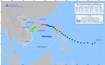 Bão số 9 tiếp tục suy yếu, cách quần đảo Hoàng Sa khoảng 300 km