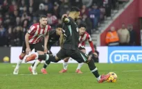 Salah lập cú đúp, Liverpool thắng kịch tính Southampton