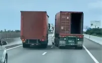 Khởi tố, bắt tạm giam 2 tài xế lái xe lạng lách, rượt đuổi nhau trên cao tốc