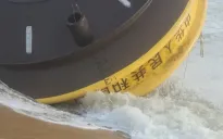 Phát hiện vật thể lạ trôi dạt vào bờ biển Quảng Ngãi