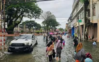 Malaysia hứng lũ lụt tồi tệ nhất trong 1 thập kỷ, 3 người chết, 80.000 người sơ tán