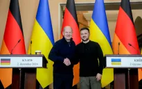 Đức cam kết viện trợ quân sự gần 700 triệu USD cho Ukraine