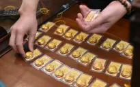 Giá vàng giảm hơn nửa triệu đồng mỗi lượng