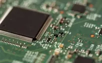Mỹ tiếp tục “tung đòn” hạn chế mới với ngành sản xuất chip Trung Quốc