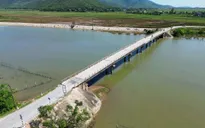 Đề xuất cấm xe 4 bánh đi qua cây cầu có nguy cơ sập tại Quảng Bình
