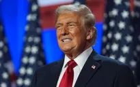 Ông Trump thảo luận về việc cắt viện trợ cho Ukraine, cân nhắc rút Mỹ khỏi NATO