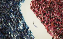 Từ điển Merriam-Webster chọn "phân cực" là từ của năm 2024