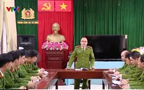 Cán bộ, đảng viên nêu gương trong tinh gọn bộ máy