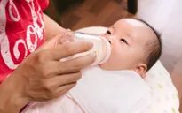 Tokyo sẽ miễn phí trông trẻ để tăng tỷ lệ sinh