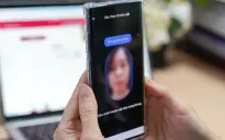 Người Việt ở nước ngoài xác thực sinh trắc học qua ứng dụng ngân hàng