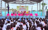 Khánh Hòa: Trao quà Tết và phát động Cuộc thi Mỹ thuật thiếu nhi