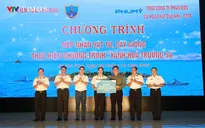 Bàn giao 100.000 cây xanh và vật tư góp phần “Xanh hóa Trường Sa”.