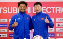 HLV Kim Sang Sik và tiền đạo Xuân Son tin vào chiến thắng của đội tuyển Việt Nam