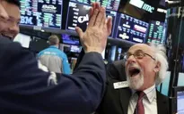 Chứng khoán Mỹ bùng nổ, S&P 500 tăng hơn 20% trong năm thứ hai liên tiếp