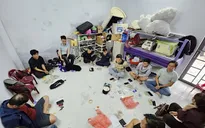 Bắt quả tang sới bạc "xóc đĩa", bắt giữ 10 đối tượng và thu gần 400 triệu đồng