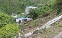 Xe bus lao xuống vực sâu ở Colombia, hàng chục người thương vong