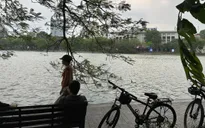 Miền Bắc sáng sớm có sương mù, trời rét