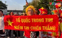 Chung kết lượt về ASEAN Cup 2024: Cổ động viên Việt Nam "nhuộm đỏ" đường phố Thái Lan