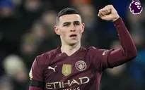 Man City thắng hủy diệt, Man Utd lại bạc nhược