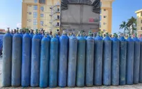 Quảng Trị: Phát hiện xe tải chở 640 bình khí 'bóng cười'