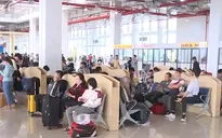 Nhiều người dân xin nghỉ làm sớm để về quê đón Tết