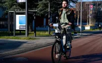 Xe đạp điện thông minh giúp hạn chế nguy cơ tai nạn tại Hà Lan