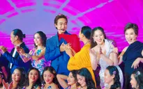 Dàn giám khảo và Hà An Huy trình diễn ca khúc chủ đề Bước nhảy hoàn vũ 2024