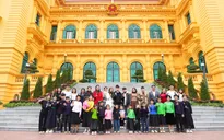 Chuyến xe tử tế Tết 2025: 22 em nhỏ Làng Nủ du xuân tại Thủ đô Hà Nội