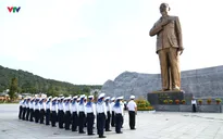 Bộ Tư lệnh Vùng 5 Hải quân dâng hương tưởng niệm Chủ tịch Hồ Chí Minh