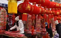 Gác lại nỗi lo kinh tế, người dân Trung Quốc hân hoan đón Tết Nguyên đán