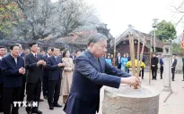 Tổng Bí thư Tô Lâm dâng hương tại Khu Di tích Quốc gia đặc biệt Cố đô Hoa Lư