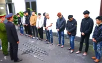 Khởi tố nhóm ‘’quái xế’’ mang hung khí gây rối trật tự đêm giao thừa