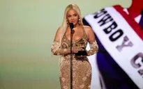 Beyoncé nhận giải từ Taylor Swift: "Tôi không ngờ tới điều này"