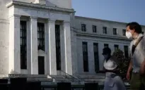 Thuế quan có thể “đóng sập” khả năng Fed giảm lãi suất trong năm 2025