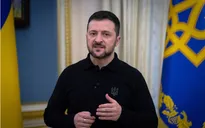 Ukraine gia hạn tình trạng thiết quân luật