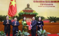 Bà Bùi Thị Minh được bầu làm Chủ tịch Hội đồng nhân dân tỉnh Hòa Bình