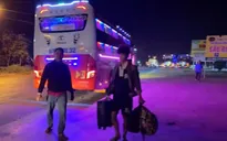 CSGT dùng xe chuyên dụng chở sản phụ vỡ ối đến bệnh viện an toàn