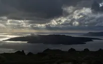 Santorini hứng chịu loạt động đất mới, Hy Lạp ban bố tình trạng khẩn cấp