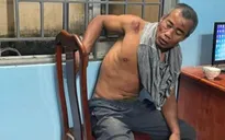 Khởi tố người đàn ông đánh vợ, chém công an