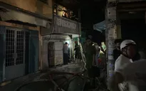 TP. Hồ Chí Minh: Cháy tại cư xá trong hẻm, nhiều người tháo chạy
