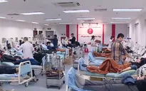 Tình nguyện sẻ chia giọt máu cứu người