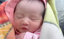 Phát hiện bé gái sơ sinh bị bỏ rơi bên đường