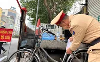Tạm giữ 2 xe đạp của người vi phạm nồng độ cồn ở Hà Nội