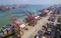 EU xoay xở trong “ván cờ” thuế quan của Mỹ